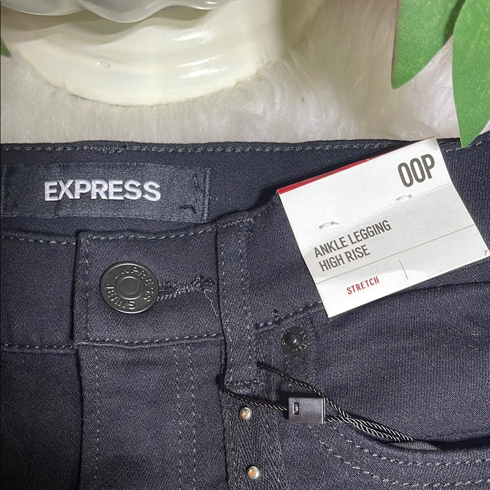 Express Ankle High Rise Jean Leggings - Picture 4 of 13